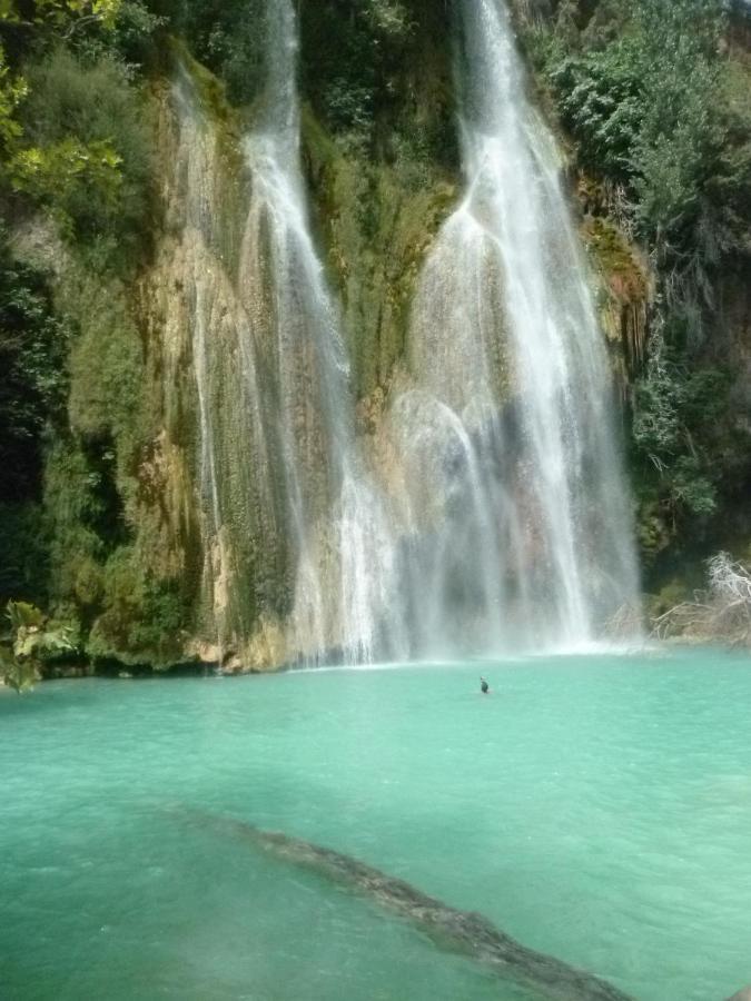 Suite Avec Jardin Entre Aix En Provence, Luberon Et Verdon Peyrolles-en-Provence Exterior foto
